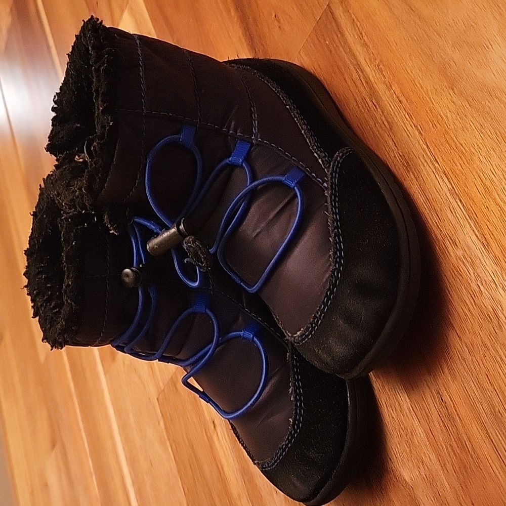 Boys Snow Boots Size 7